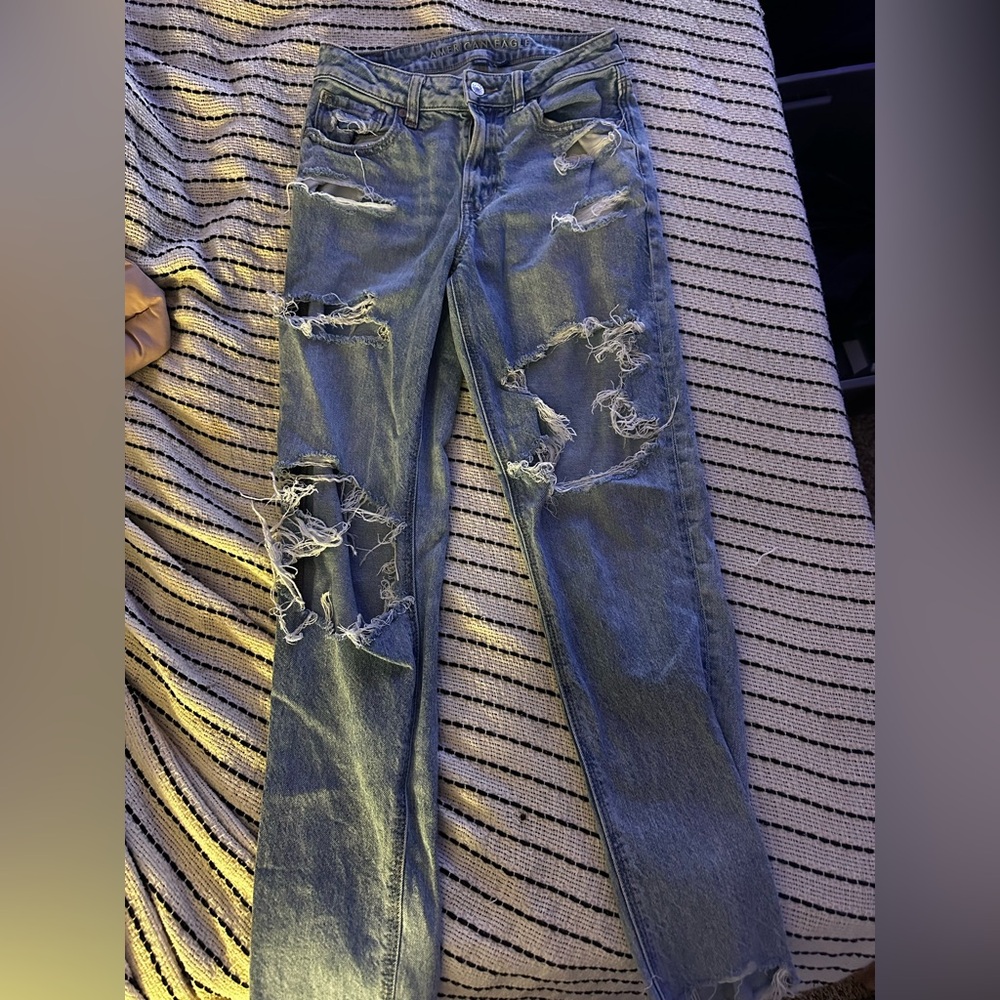 American Eagle Strigid Ripped Jeans, light wash